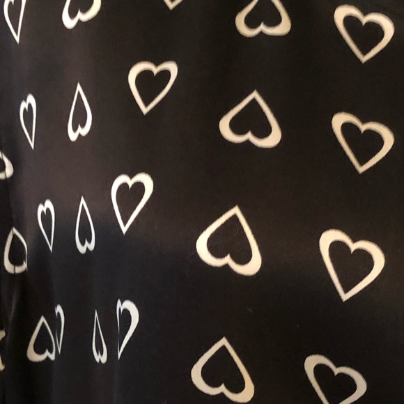 Neiman Marcus Black with White Hearts Short Sleeves T-Shirt Style Silk Blouse - Picture 3 of 8